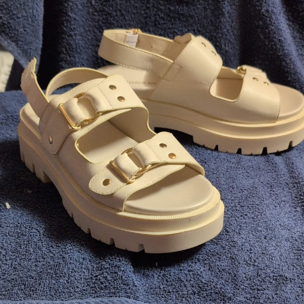 Women's Cream Sandals